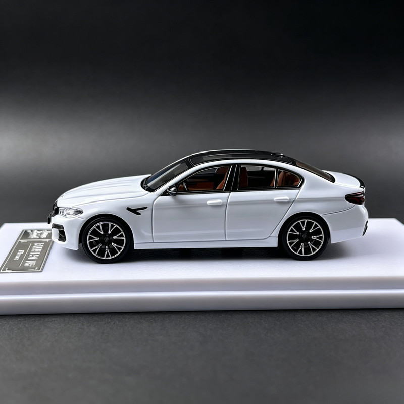 Howie Model 1/64 NIEUW BMW M5  - Model Kit Bmw recensie en prijs