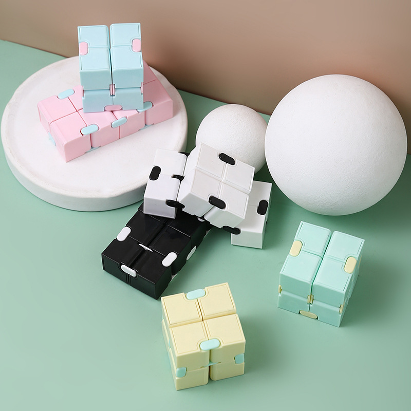 Oneindige Magische Kubus Vinge - Model Kit Infinite Dimension recensie en prijs