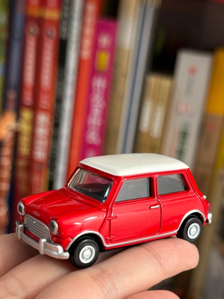 TOMY Premium Black Box 1:12 Sc - Model Kit Bmw recensie en prijs